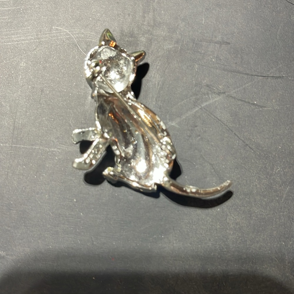 Cat Pin - Picture 2 of 2